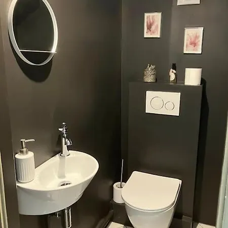 Rez-de-jardin A 15 Min De Paris Apartment