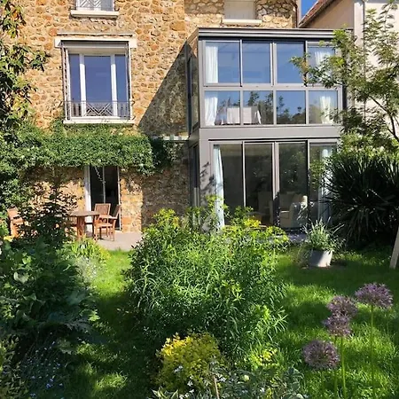 Apartment Rez-de-jardin A 15 Min De Paris